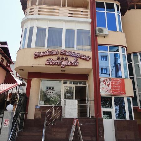 Pensiune Restaurant Avangarde Piteşti Exterior foto