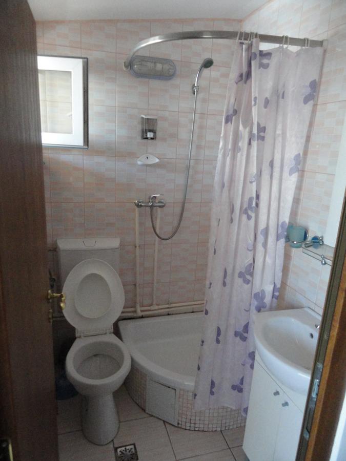 Pensiune Restaurant Avangarde Piteşti Exterior foto